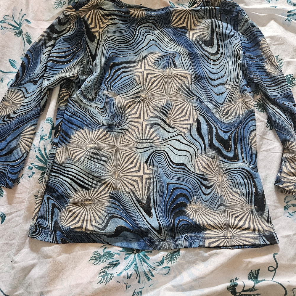 Stylish Blue and Black Women's Top - Picture 5 of 5